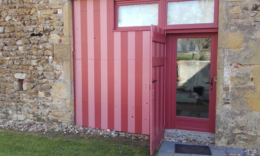Chambres D'Hotes La Vie En Roses Iguerande Exterior photo