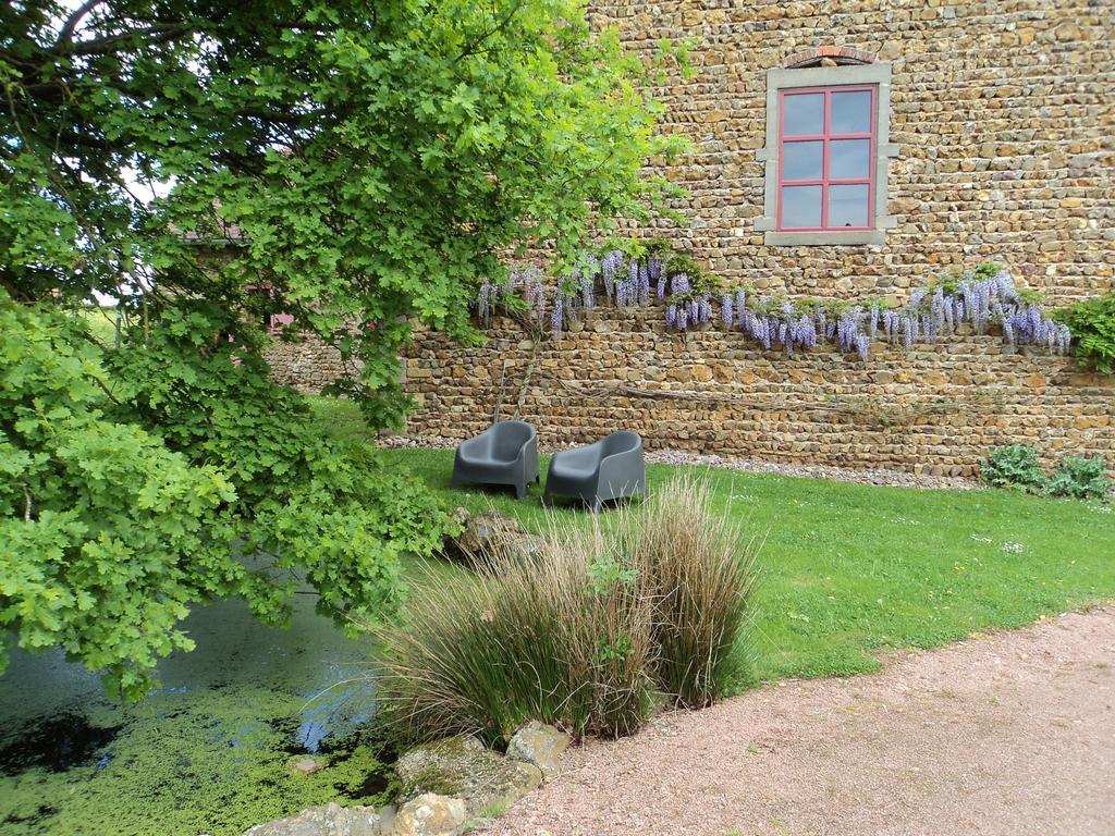 Chambres D'Hotes La Vie En Roses Iguerande Exterior photo