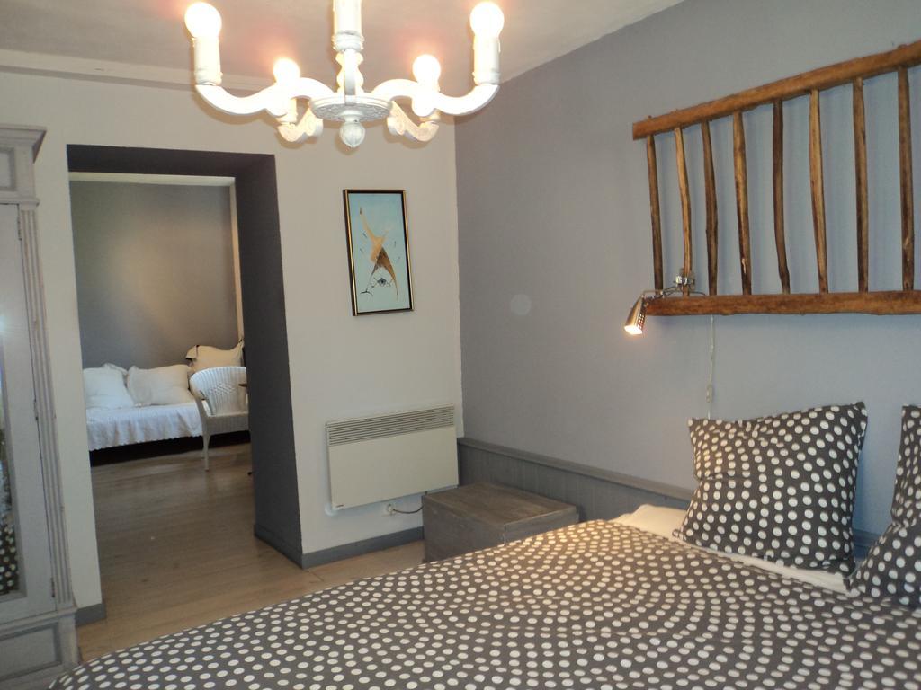 Chambres D'Hotes La Vie En Roses Iguerande Exterior photo